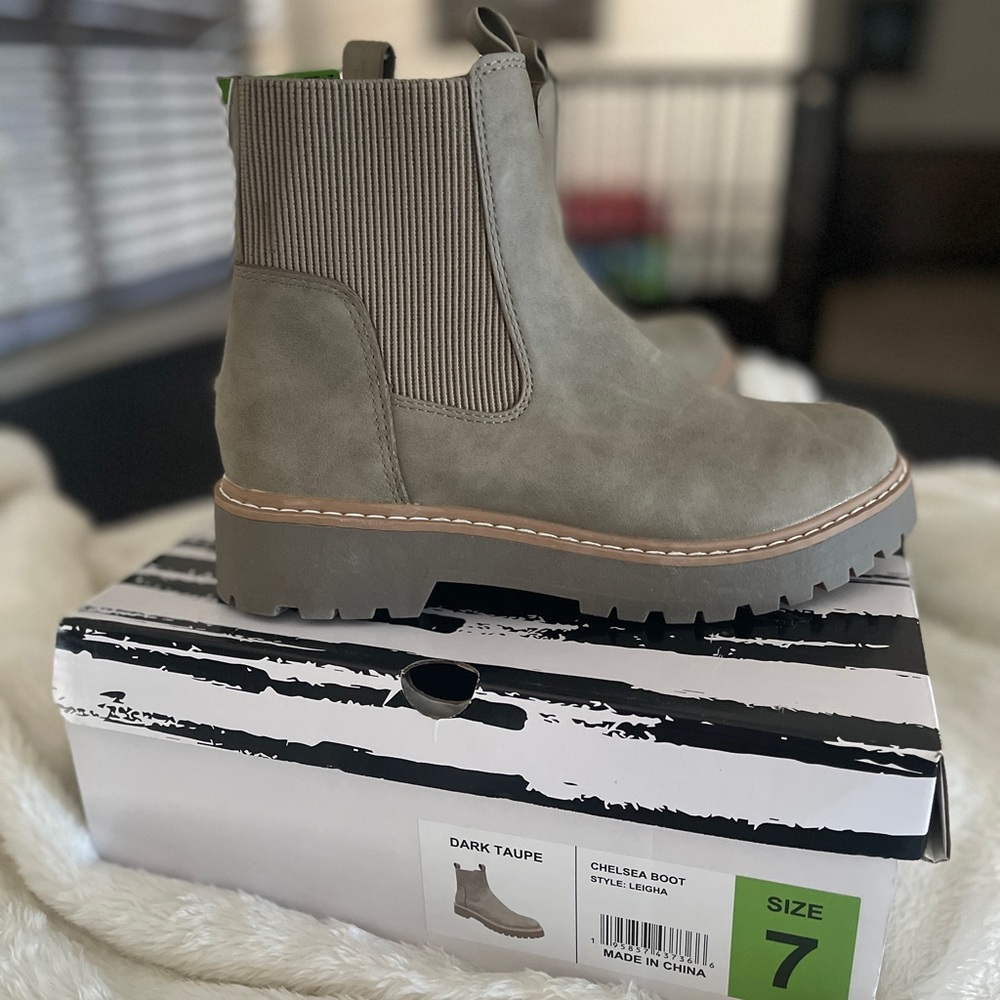 Dark Taupe Leigha Chelsea Boot